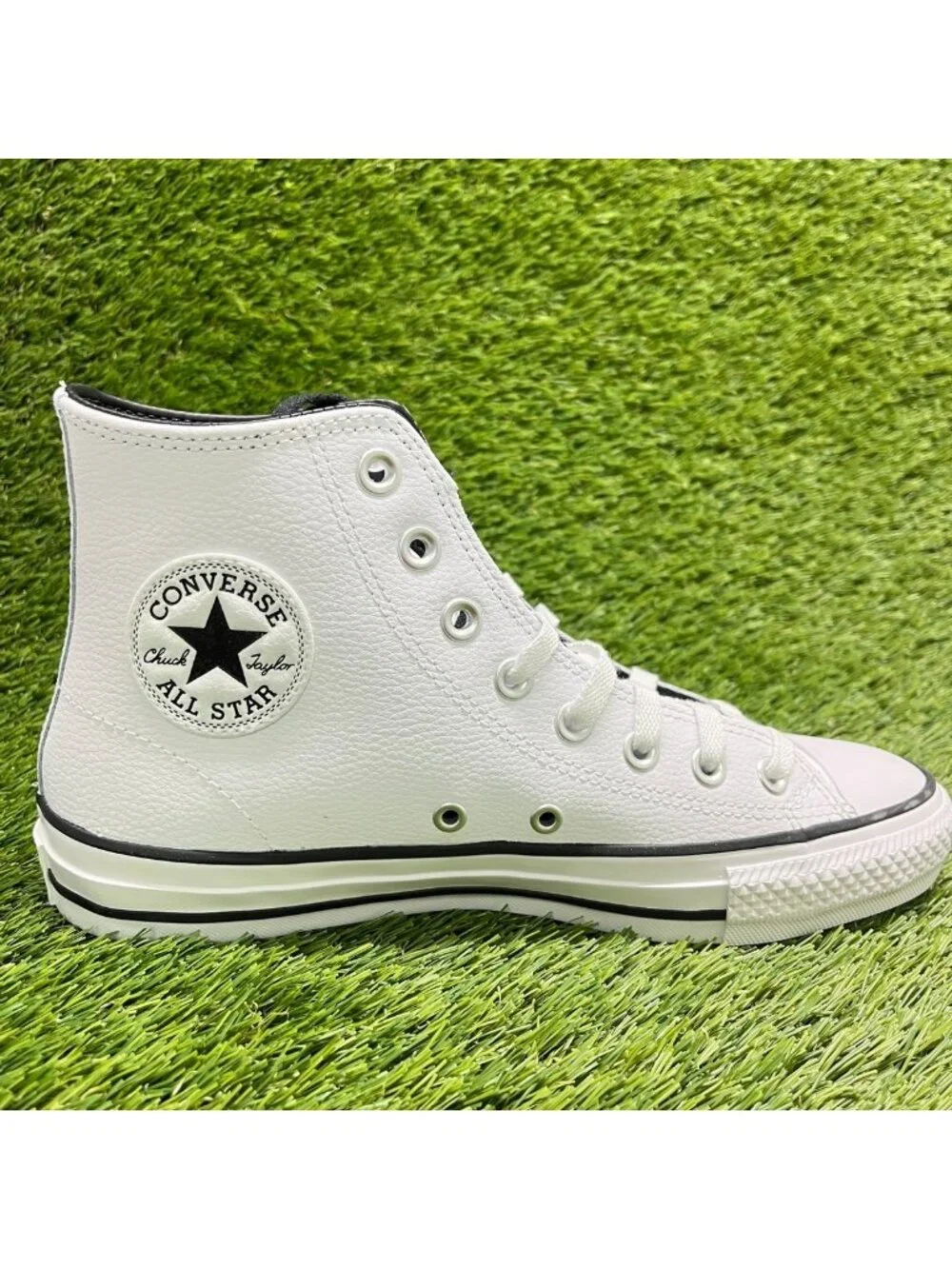 Converse Chuck Taylor All Star Womens Size 9 Men 7 White Athletic Shoes Sneakers